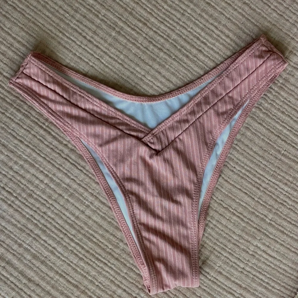 Pink Ribbed Bikini Bottom 🪸 - Picture 1 of 5